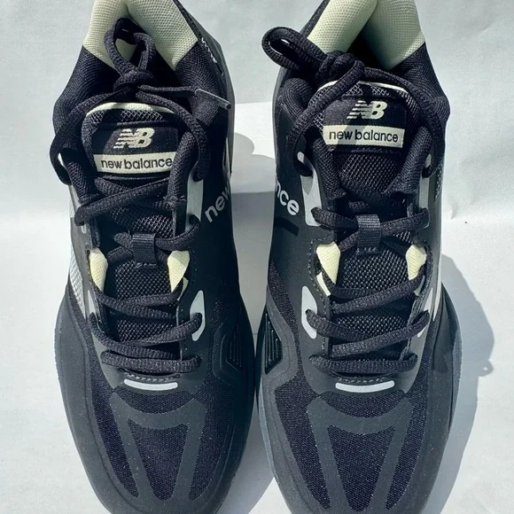 New Balance Fuel Cell Black and Gray court shoes - Picture 10 of 12